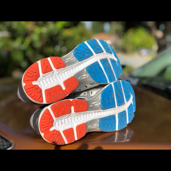 Asics - Picture 4 of 4